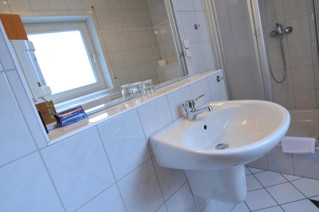 Hotel Bergischer Hof Windeck Room photo